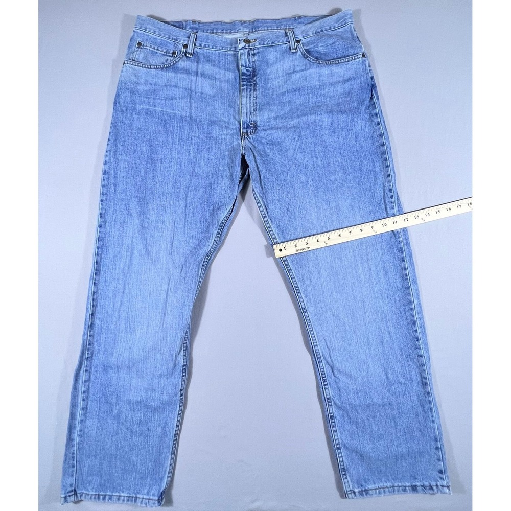 Wrangler Premium Quality Relaxed Fit Blue Jeans Men's 42x30 Light Wash - Picture 6 of 16